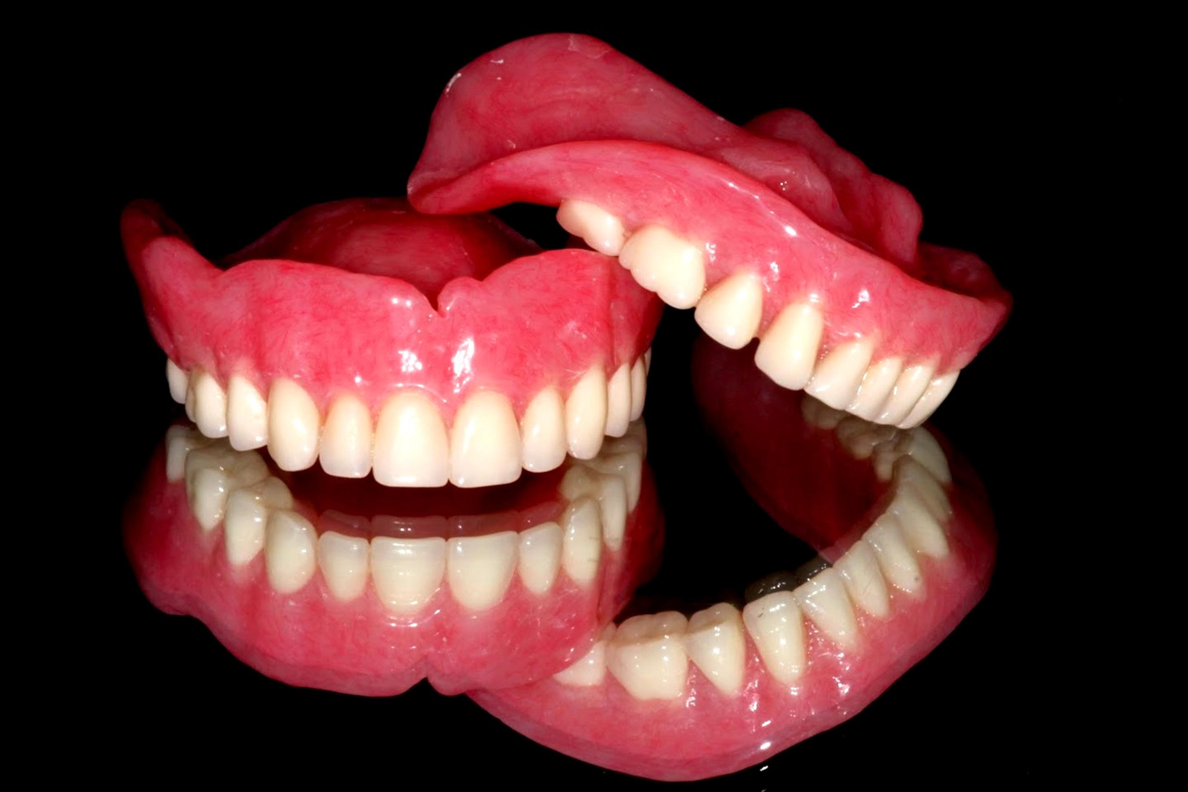 Full dentures